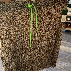 Fun long skirt with pleats